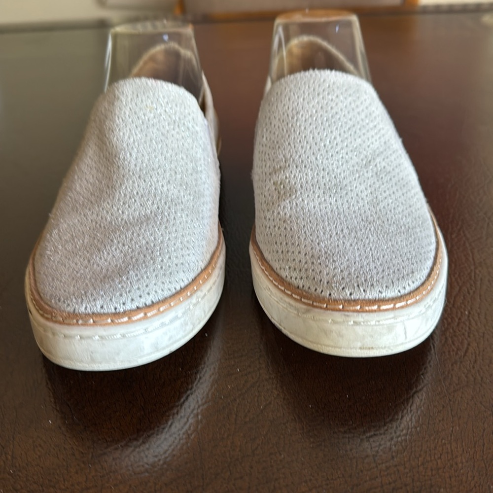 Ugg Adley Silver Slip On Sneaker - Picture 4 of 9